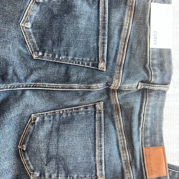 American Eagle Outfitters High Rise Blue Jeans - Picture 7 of 7